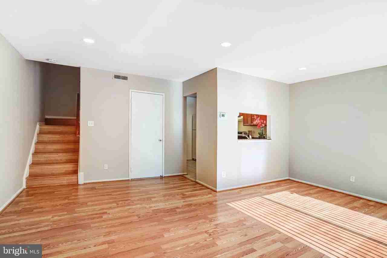 9930 Brookridge Ct - Photo 4 of 44