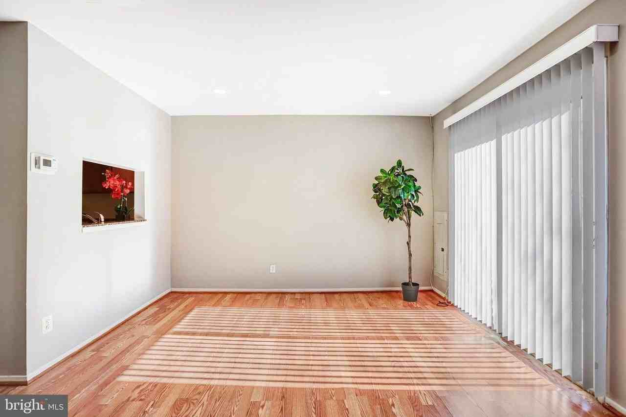 9930 Brookridge Ct - Photo 6 of 44