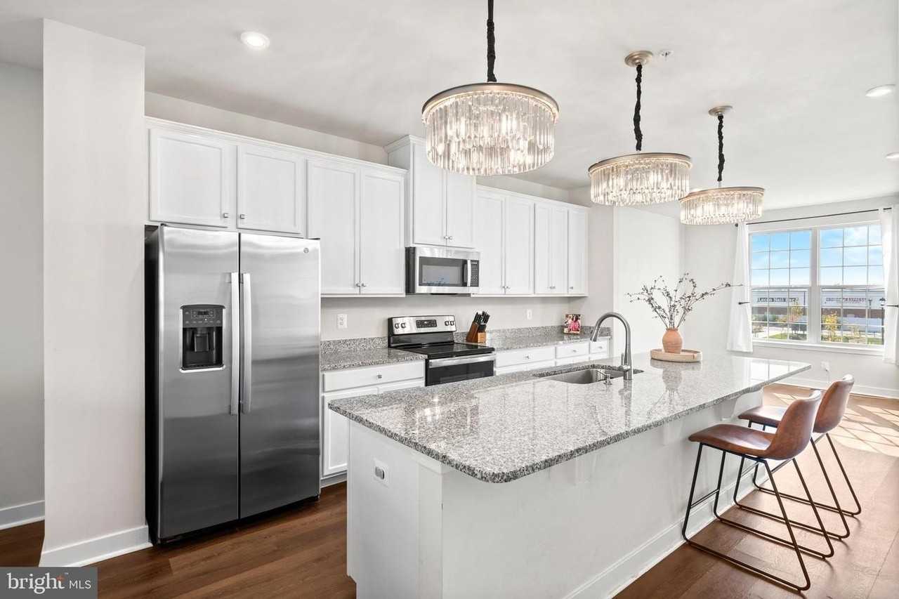 14730 Spring Haven Ln - Photo 6 of 39