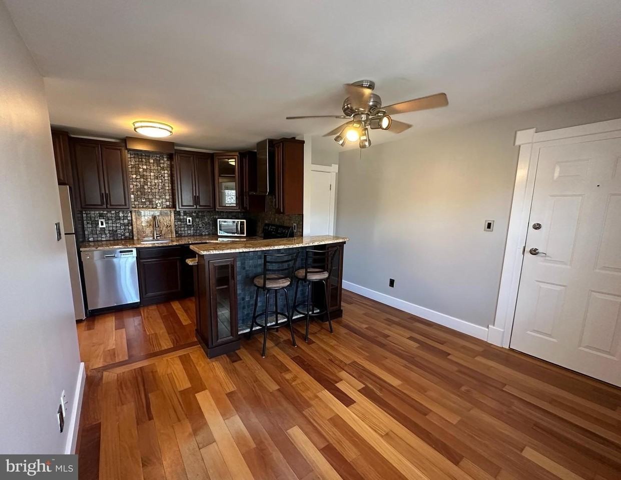 1800 Dewitt Ave - Photo 2 of 22