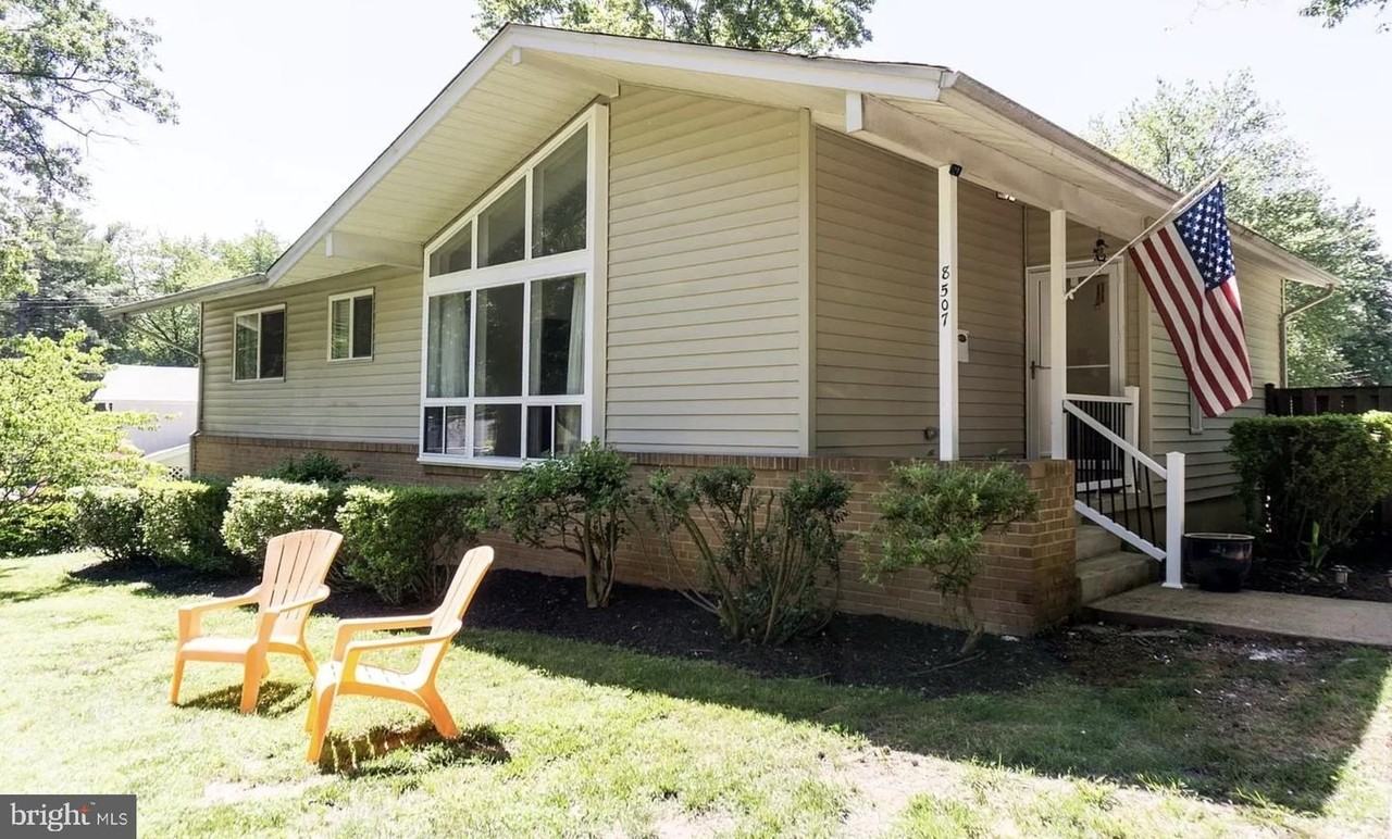 8507 Marquette St - Photo 2 of 17