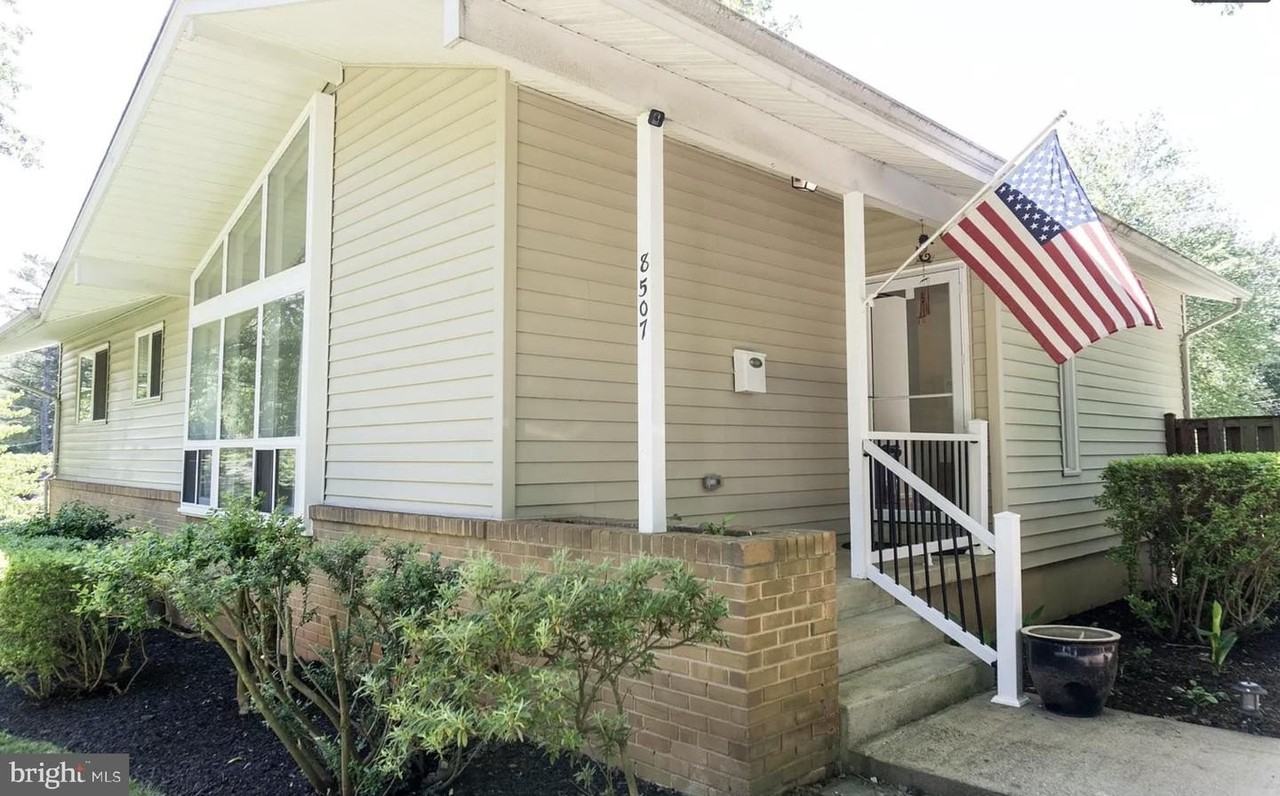 8507 Marquette St - Photo 3 of 17