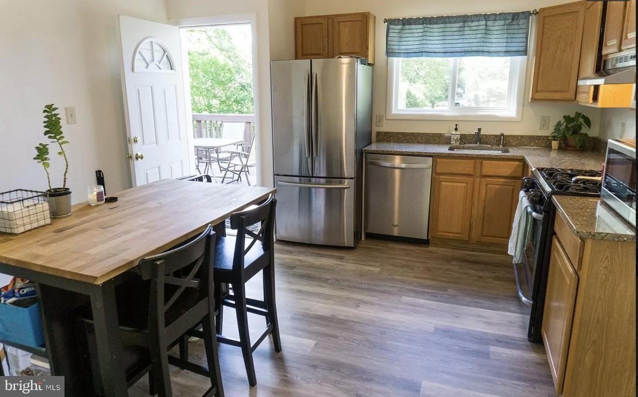 8507 Marquette St - Photo 6 of 17