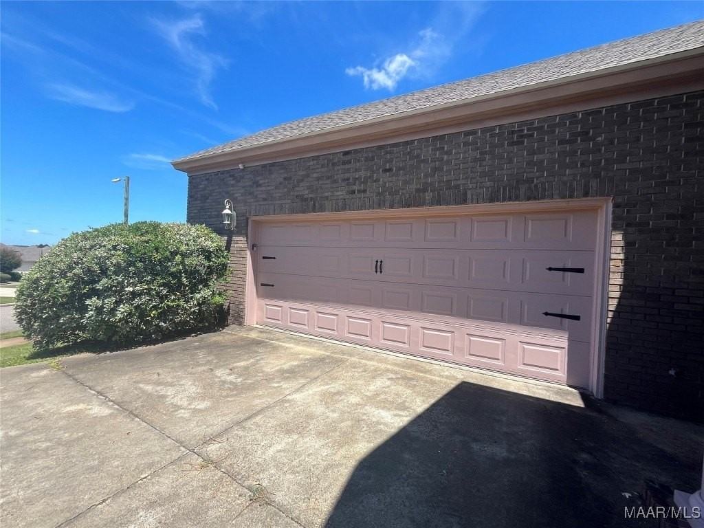 1966 Chancellor Ridge Rd - Photo 3 of 38