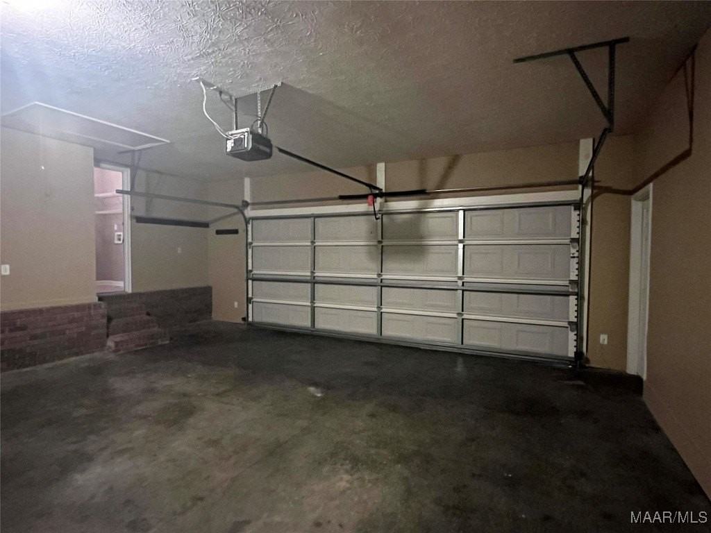 1966 Chancellor Ridge Rd - Photo 4 of 38