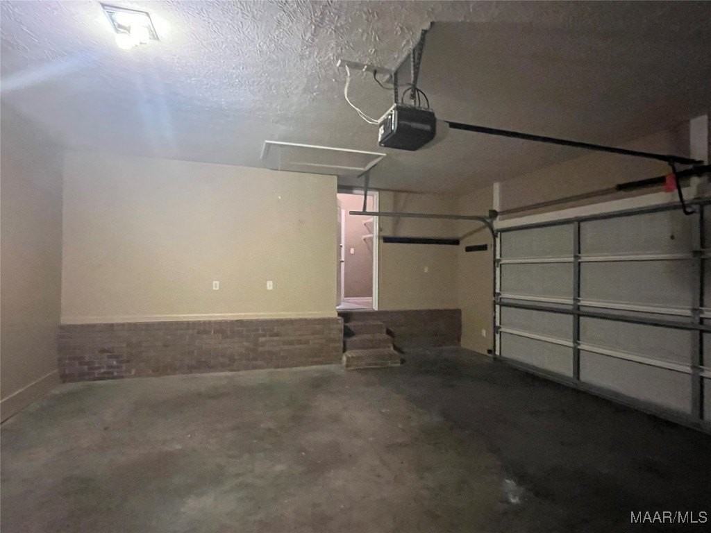 1966 Chancellor Ridge Rd - Photo 5 of 38