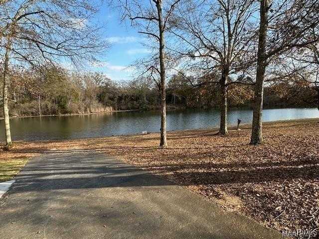 1235 Sadie Cir - Photo 6 of 28