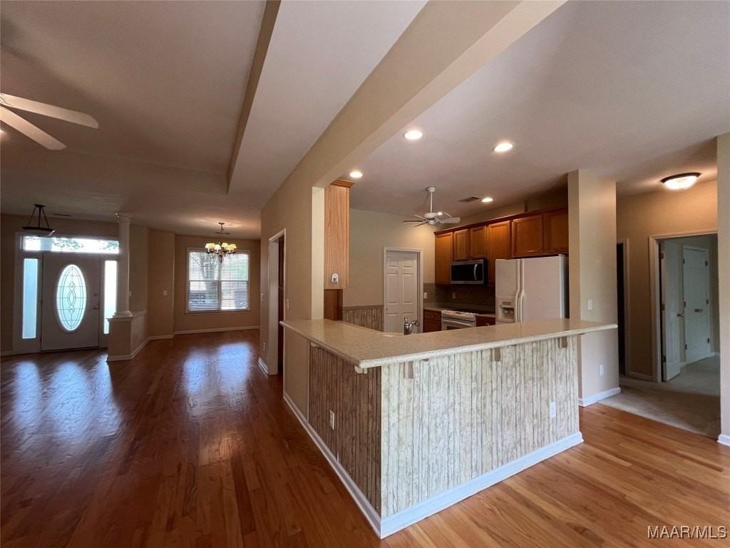 Grayson Grove Ct - Photo 6 of 37