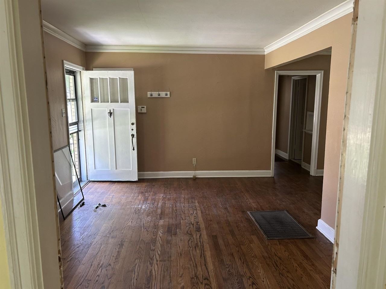 1051 Mount Vernon Rd - Photo 2 of 7