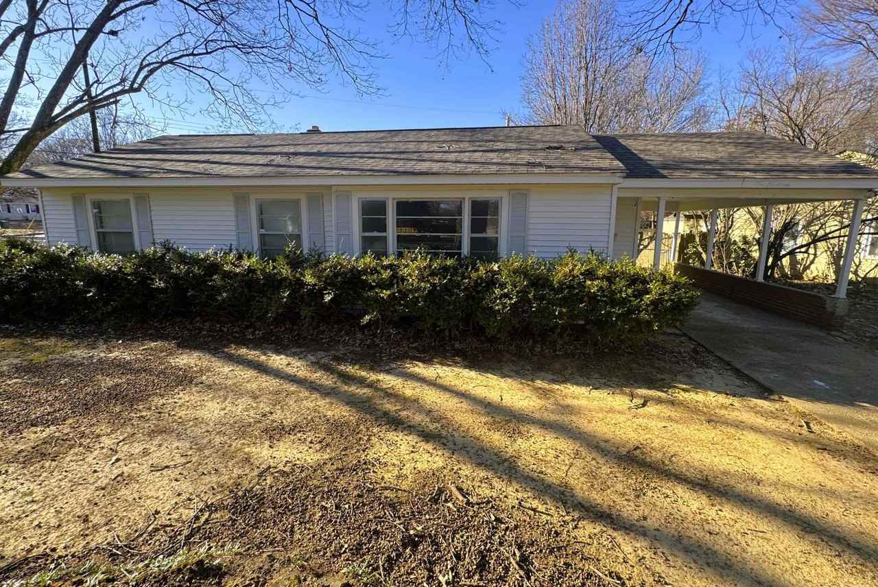 1019 Buckner St - Photo 2 of 16