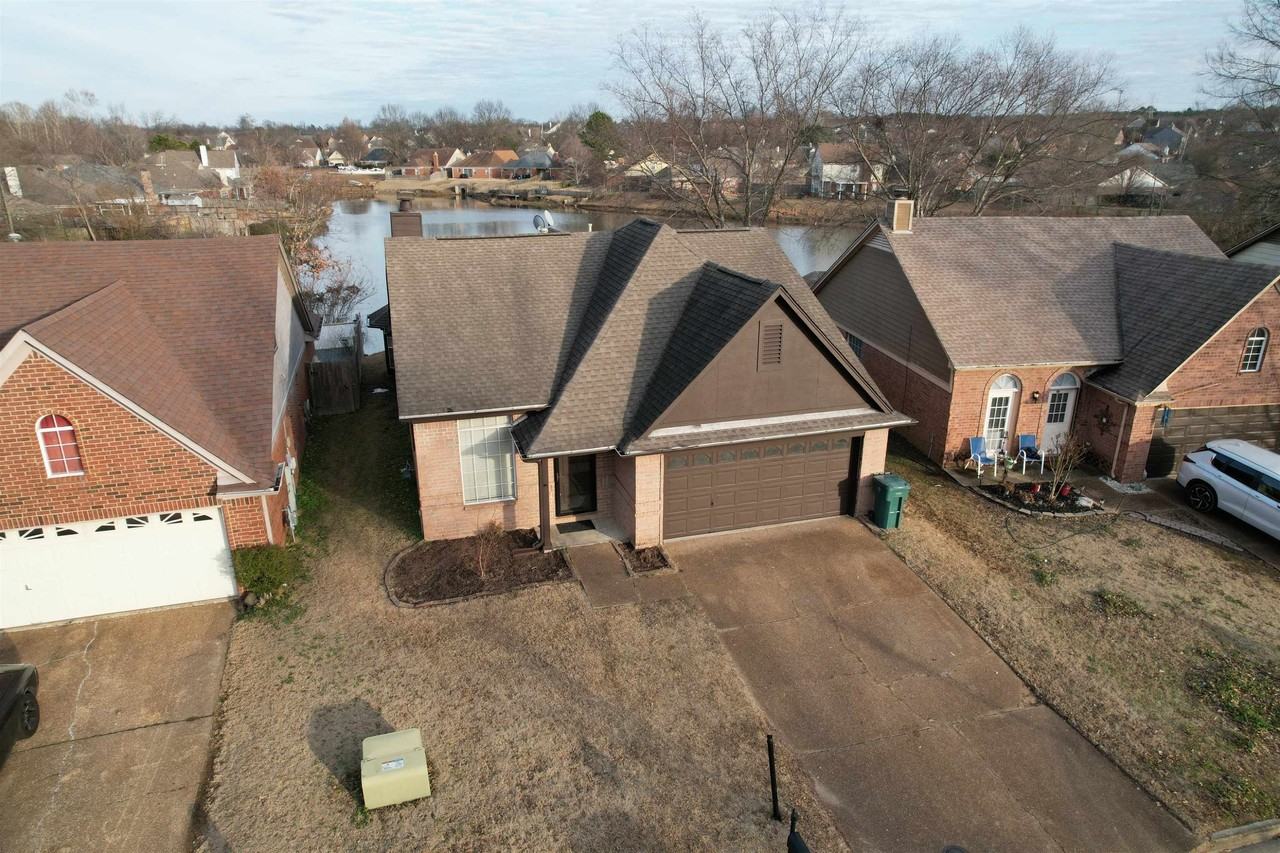 2256 Lake Springs Ln - Photo 7 of 40