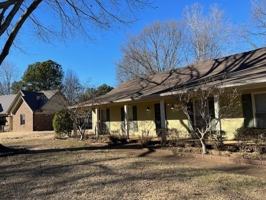 featured image of 290 Rose Trellis Rd