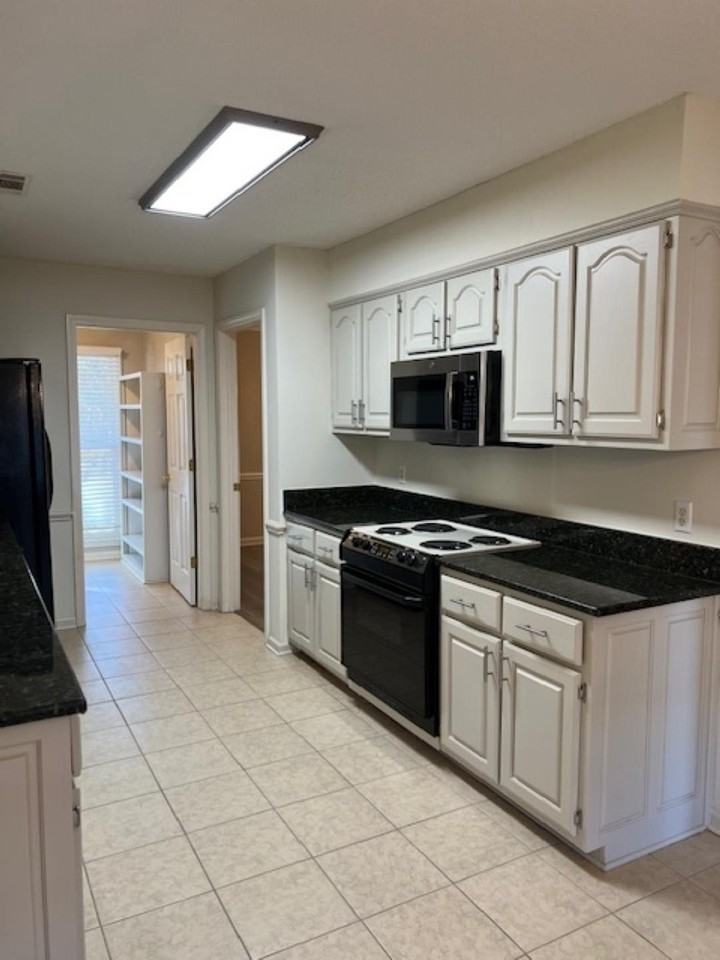 290 Rose Trellis Rd - Photo 6 of 13