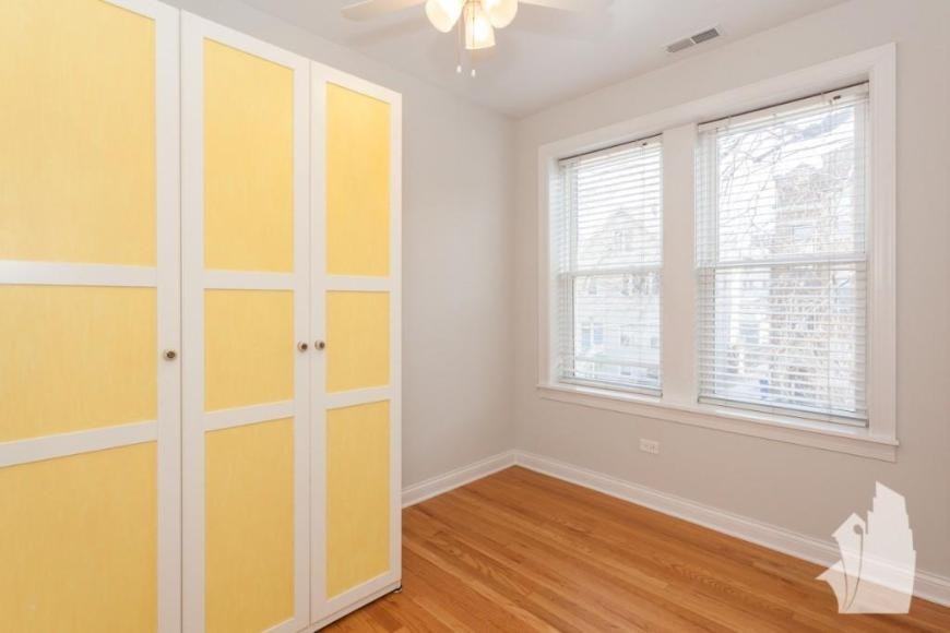 3810 N Marshfield Ave - Photo 6 of 10