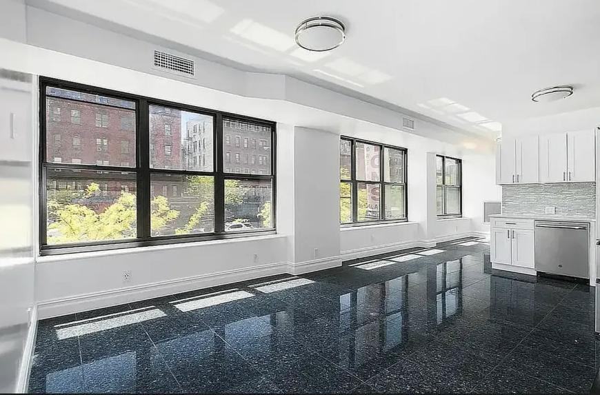64 Delancey St - Photo 5 of 8