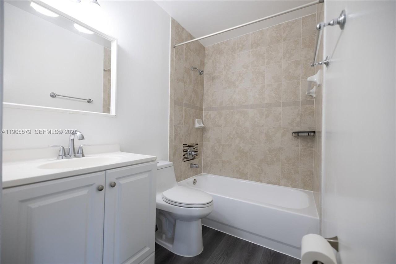 15330 Sw 134th Pl #308 - Photo 5 of 19