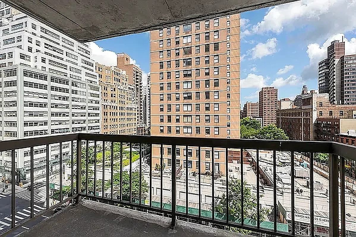 184 Lexington Ave #8C - Photo 5 of 8