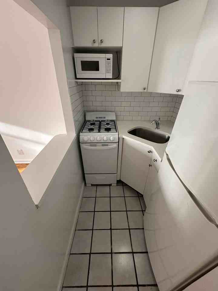 119 E 83rd St #6D - Photo 6 of 8