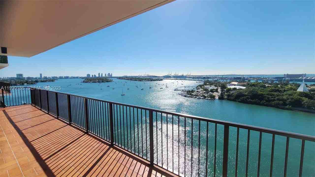 1000 Venetian Way #1502 - Photo 2 of 35