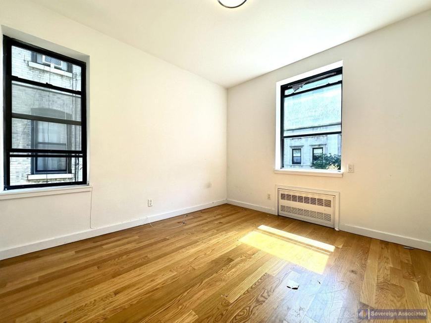 607 W 137th St - Photo 5 of 10