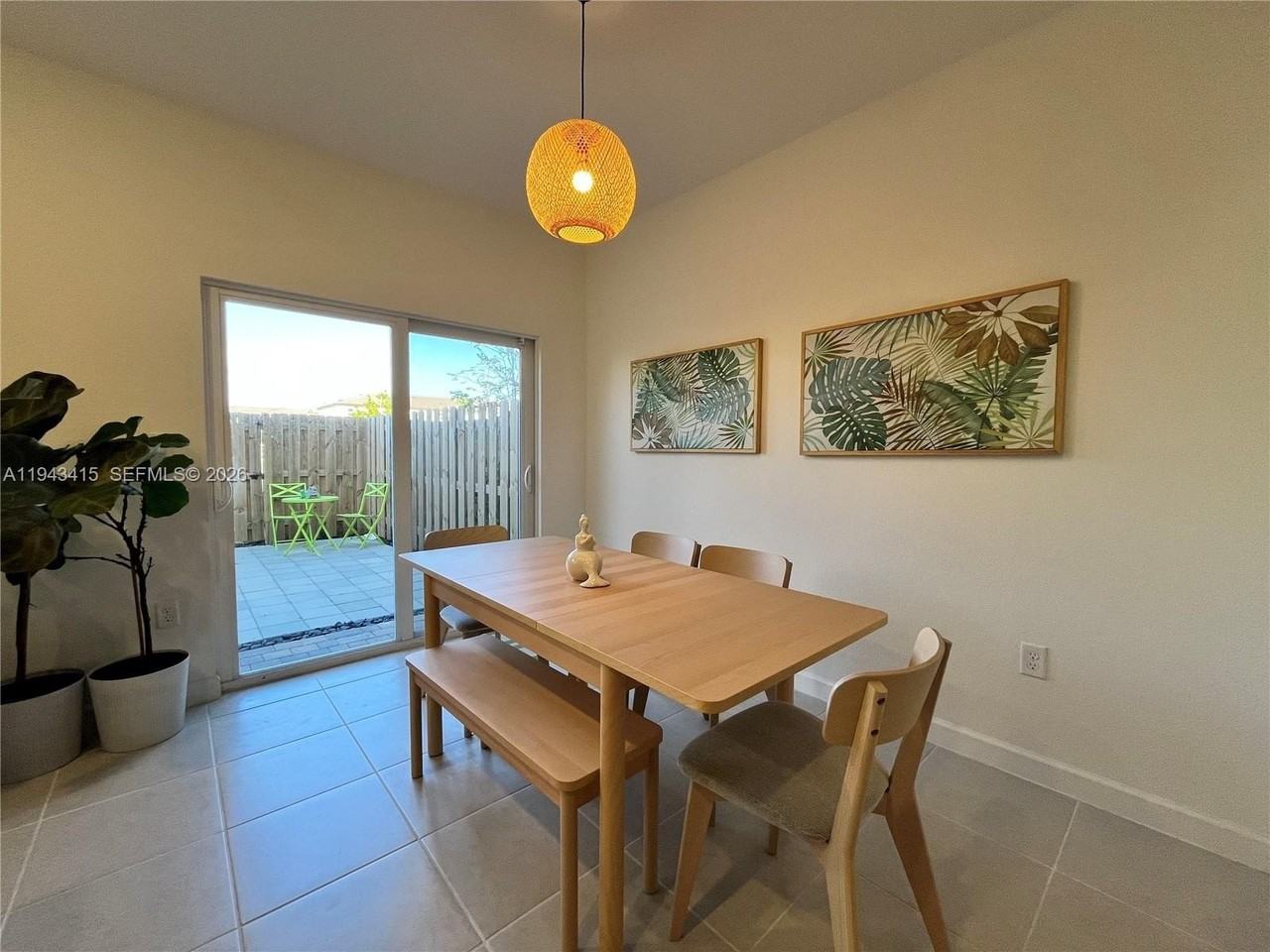 2627 Se 28th Dr - Photo 3 of 29