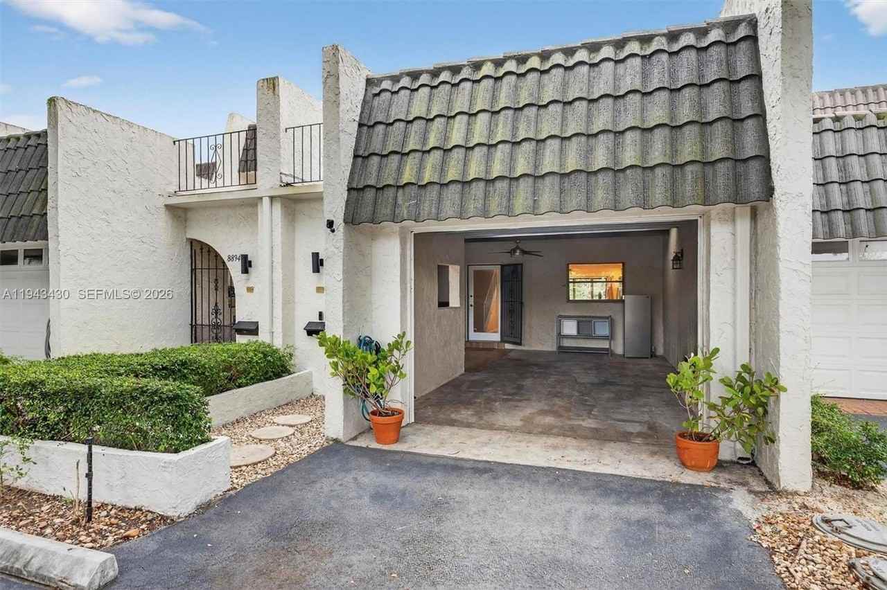 8896 Sw 62nd Ter #7G - Photo 6 of 48