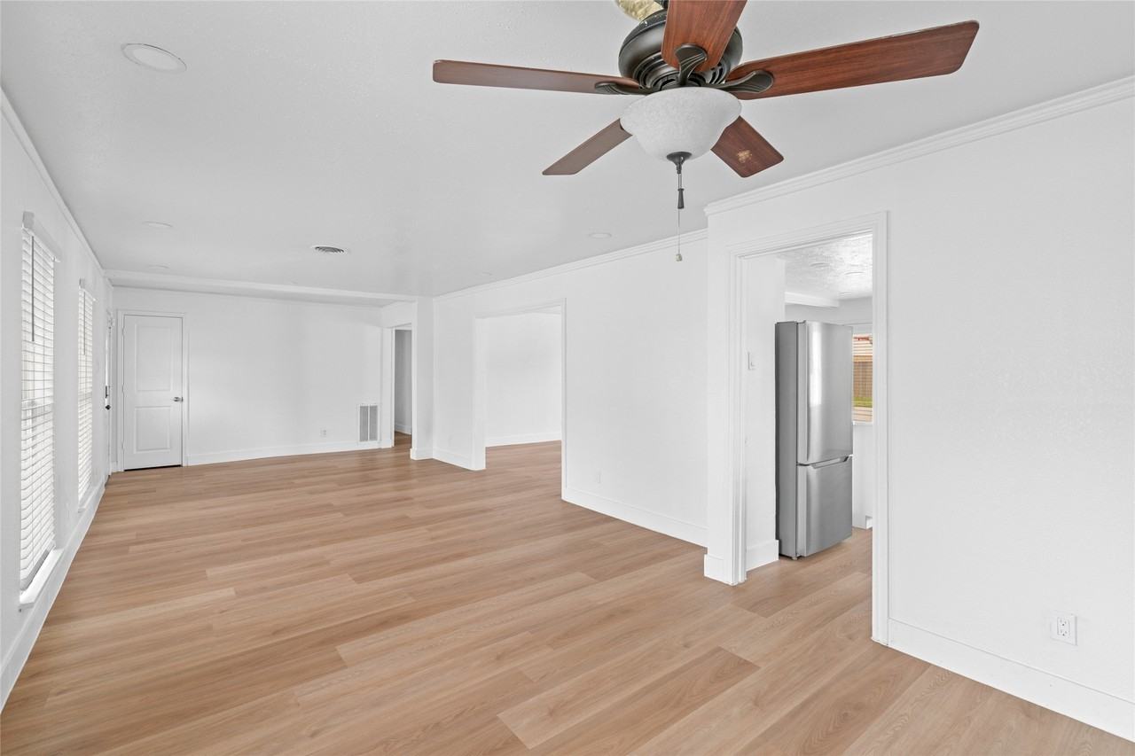 4947 Cheena Dr - Photo 4 of 18