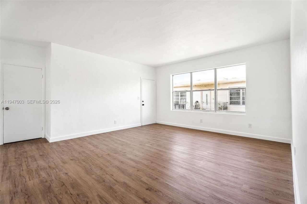 825 85th St #2 - Photo 4 of 11