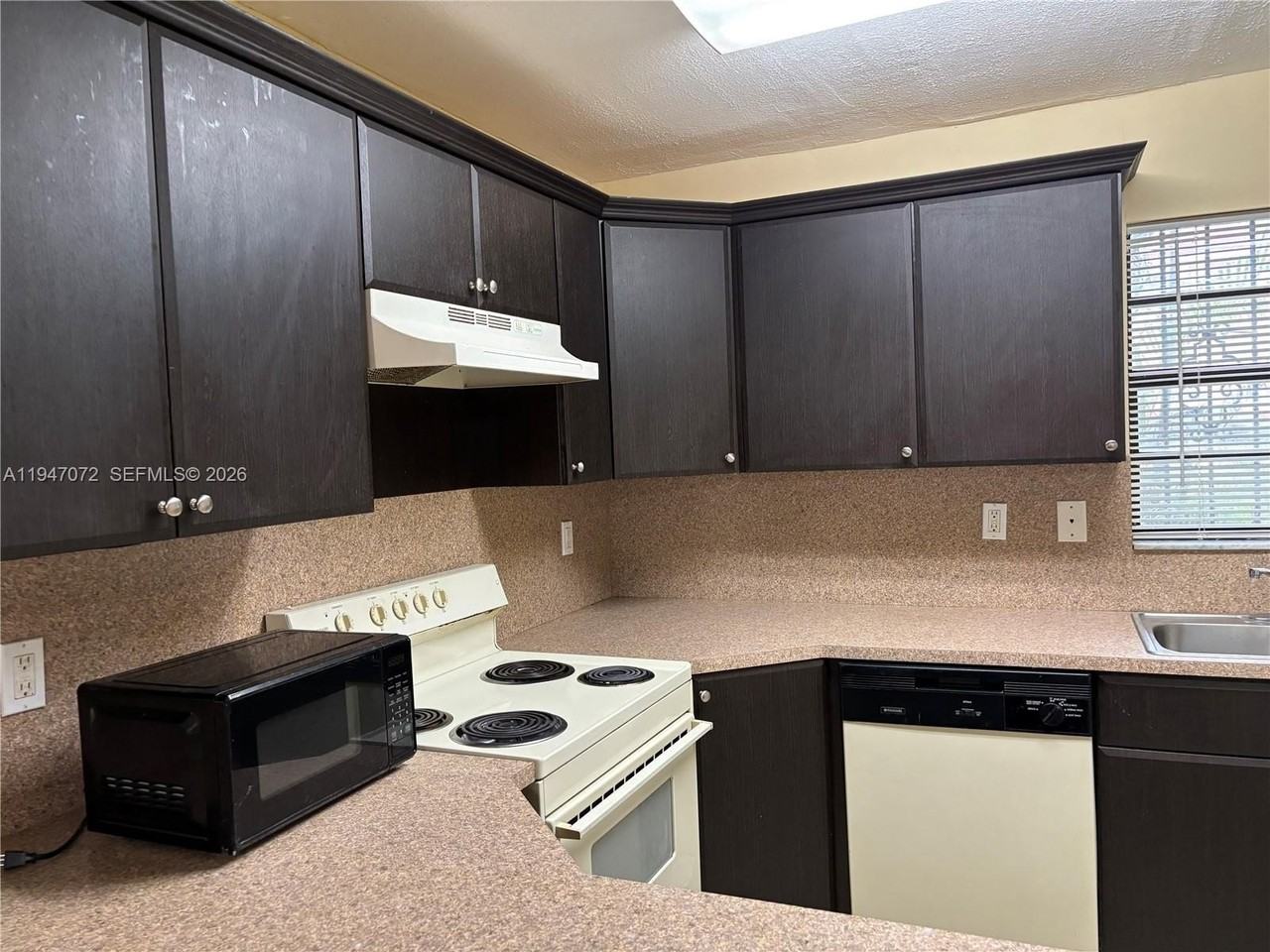 3610 Sw 112th Ave #6-2 - Photo 7 of 13