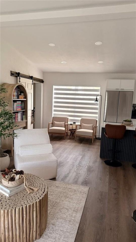 1108 Sw 22nd Ter #0 - Photo 7 of 22