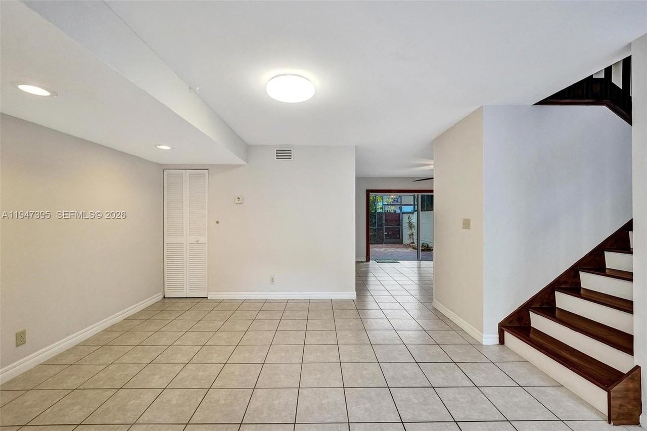 2990 Oaktree Ln #338 - Photo 7 of 24