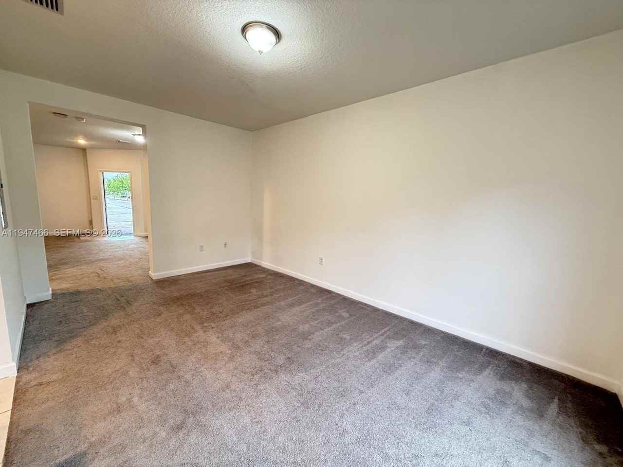 20714 Ne 5th Ct #20714 - Photo 7 of 17