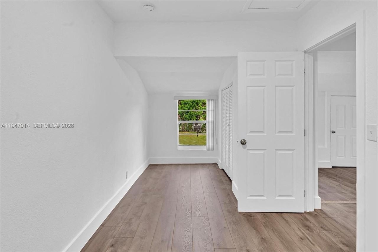 2636 Sw 29th Ct - Photo 6 of 33