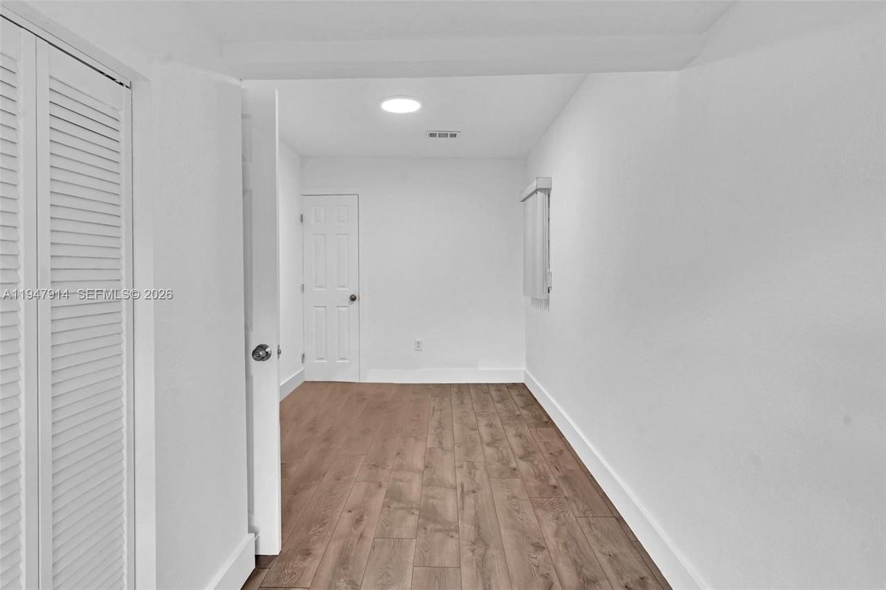 2636 Sw 29th Ct - Photo 7 of 33