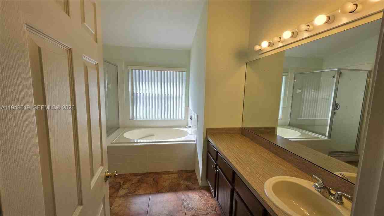 180 Laurel Ridge Pass - Photo 7 of 20