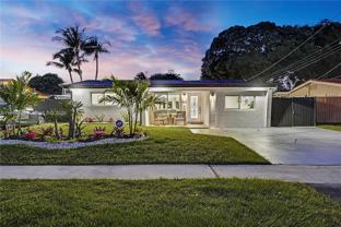 4711 Sw 42nd Ter - Photo 1 of 1