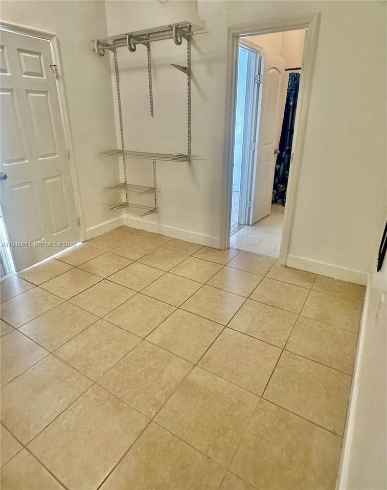 27583 Sw 133rd Ave #2 - Photo 4 of 7