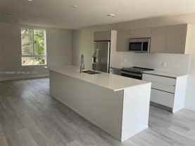 2555 Ne 193rd St #2220 - Photo 1 of 1