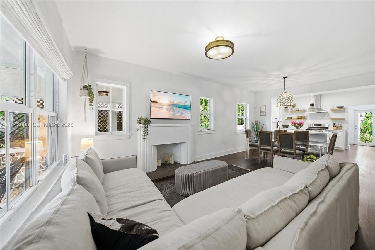 71 Ne 46th St - Photo 4 of 35