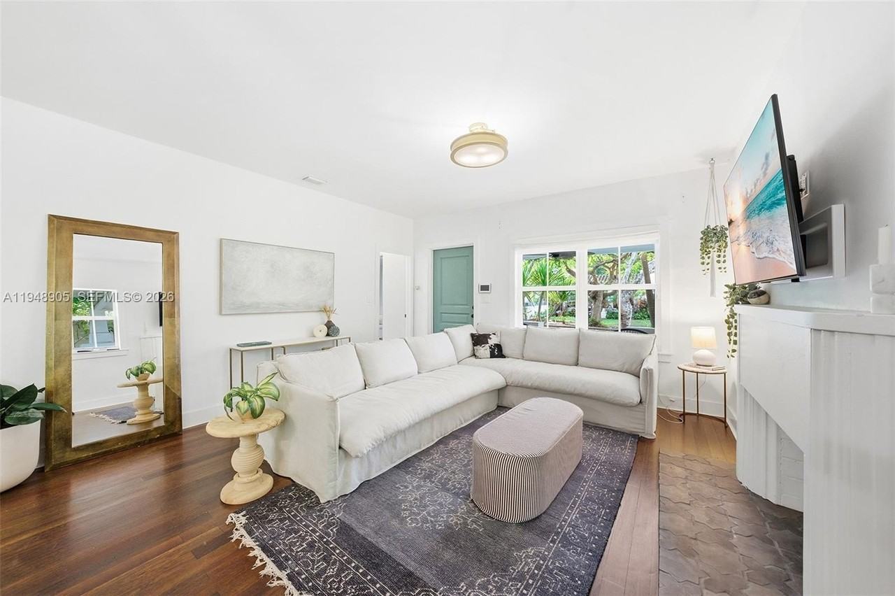 71 Ne 46th St - Photo 5 of 35