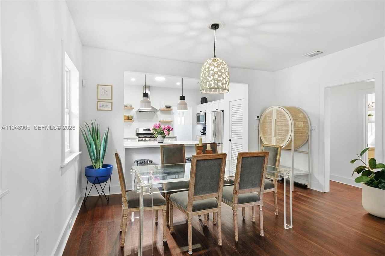 71 Ne 46th St - Photo 7 of 35