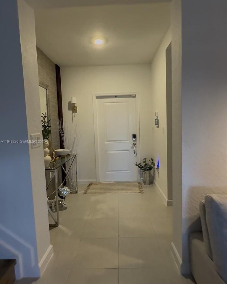 2415 Se 23rd Rd - Photo 2 of 15