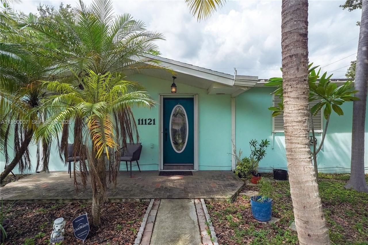 11121 Sw 203rd Ter - Photo 6 of 38