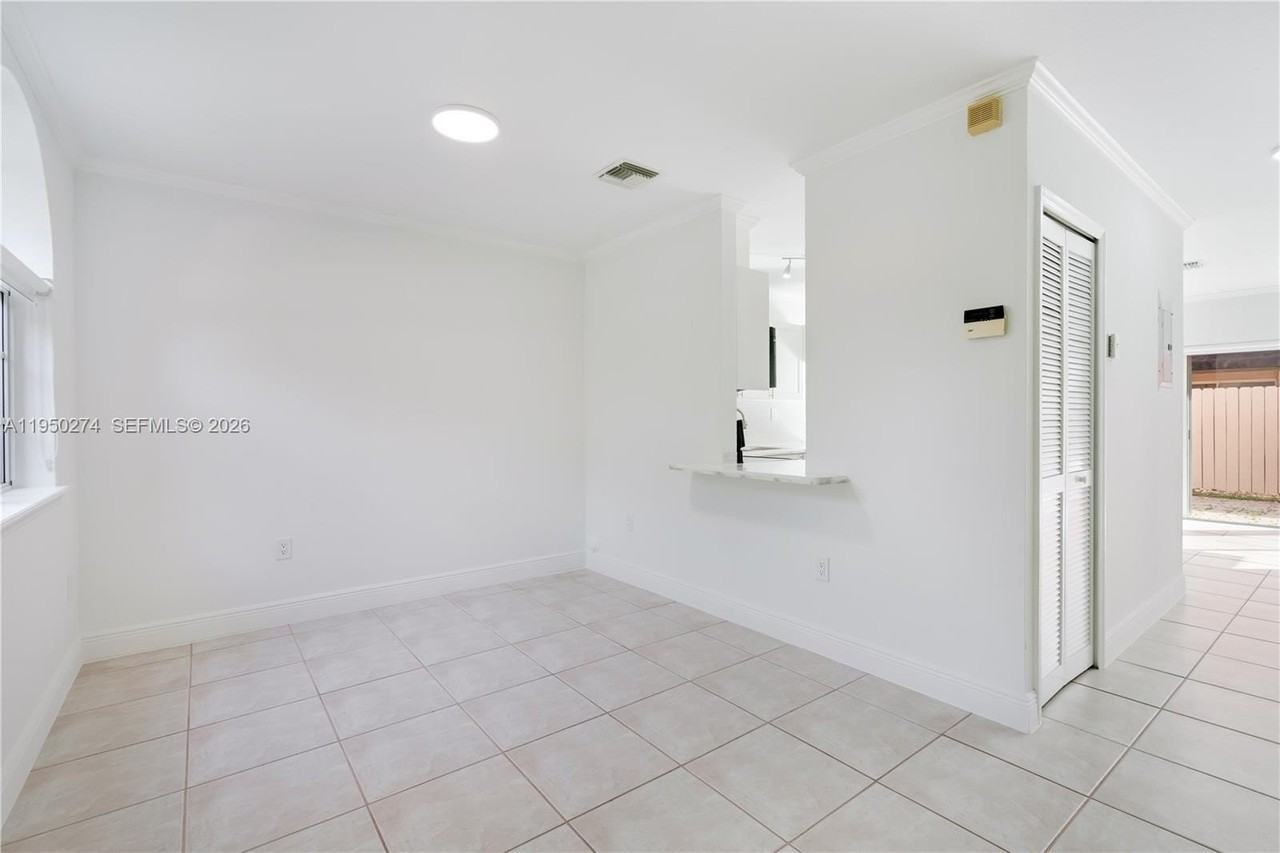 9481 Sw 78th Ave #0 - Photo 6 of 44