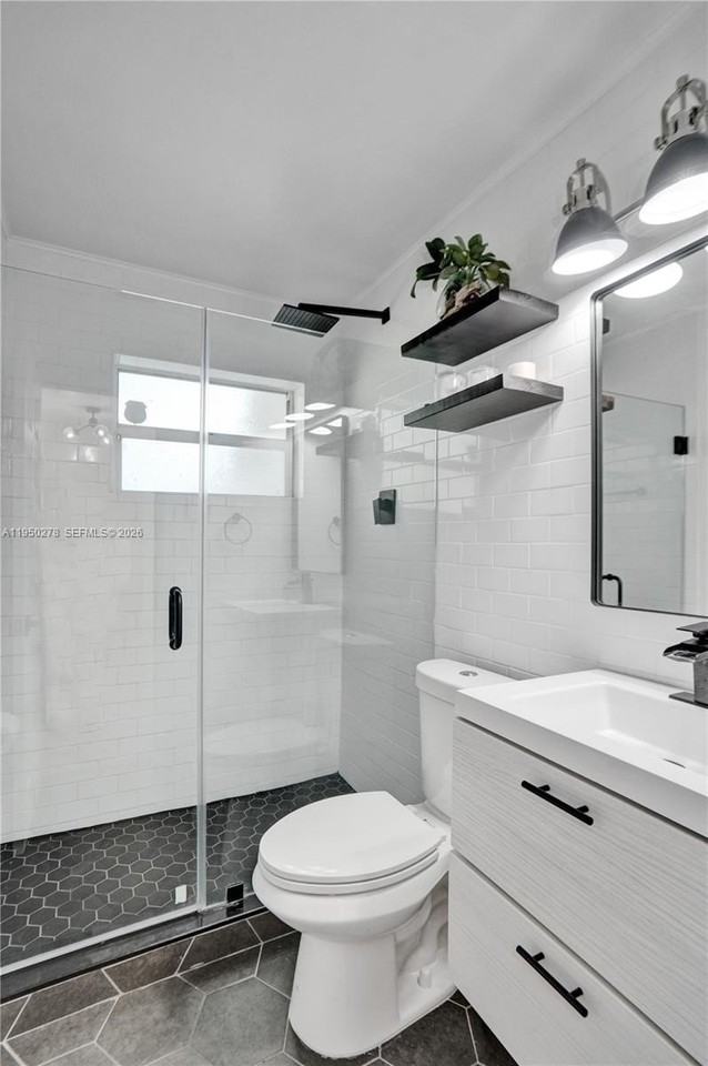 920 Ne 34th Ct #920 - Photo 2 of 29