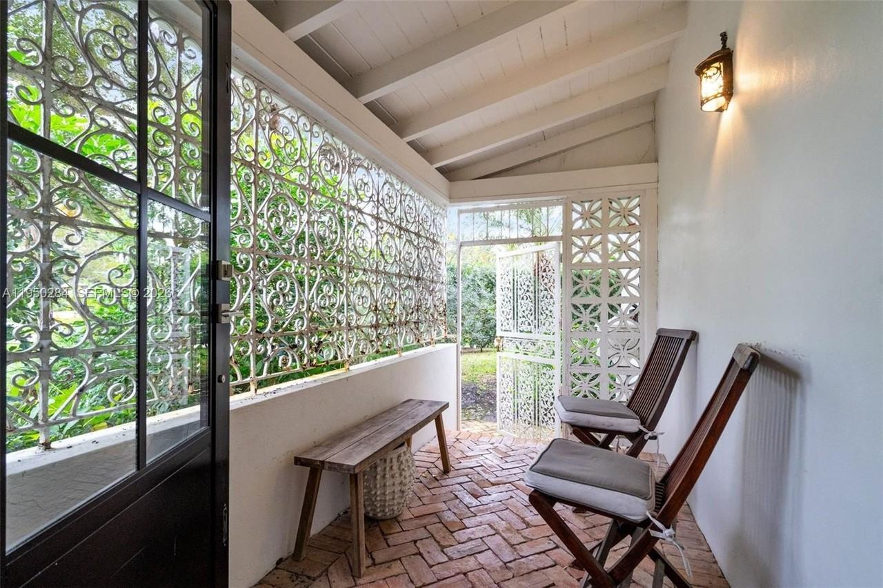 9550 Nw 1st Ave - Photo 3 of 22