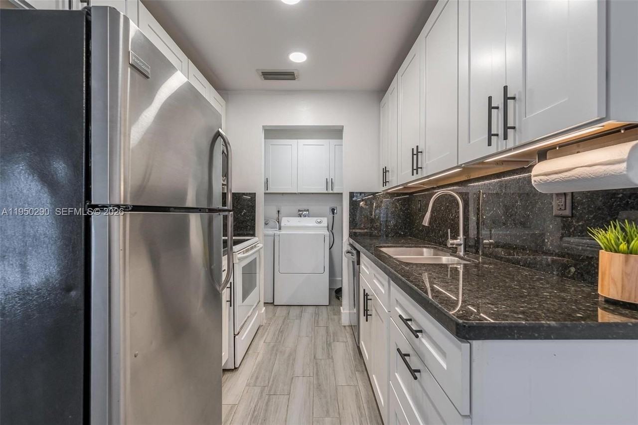 130 Nw 57th St #1 - Photo 2 of 15