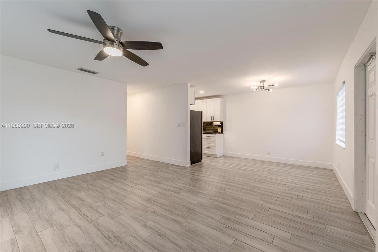 130 Nw 57th St #1 - Photo 6 of 15