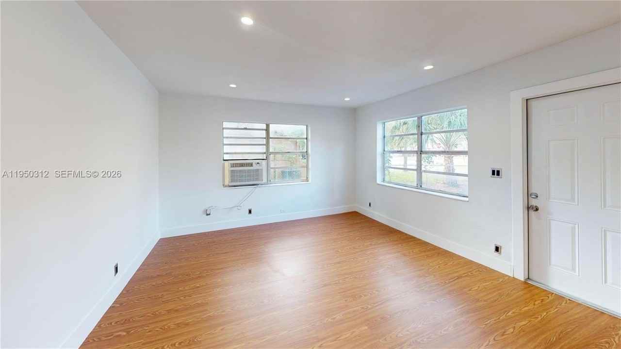 404 Nw 21st Ter #0 - Photo 2 of 23