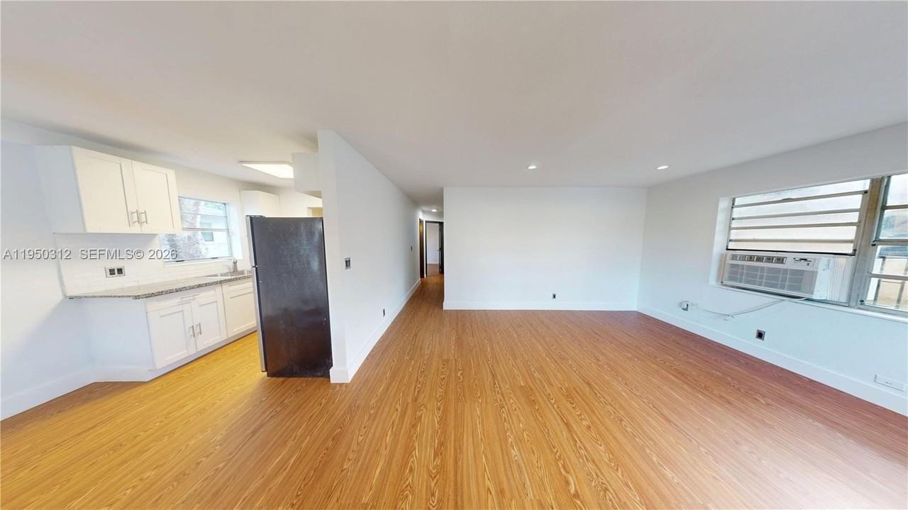 404 Nw 21st Ter #0 - Photo 3 of 23